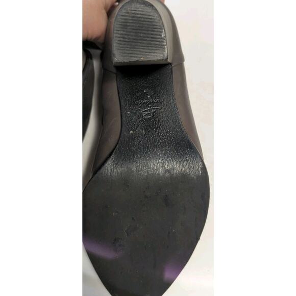 B. Makowsky Women's Size 8M Gray Soft Leather Ankle Boots Booties 3in Heel - Picture 11 of 11